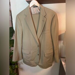 J. Press men’s 2 piece suit new with tags 44R 100% wool